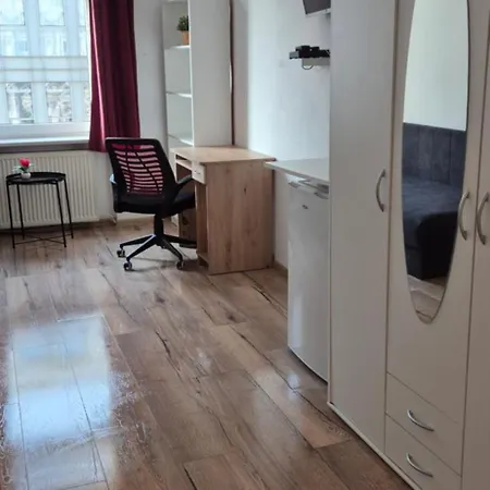 Tulip - Jednoosobowy Nr 1 Ze Wspolna Lazienka I Kuchnia Apartment Szczecin