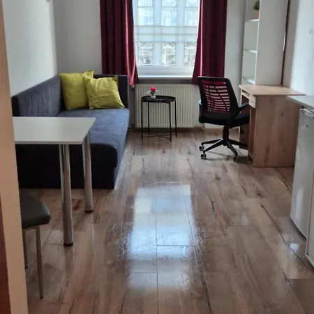 Apartment Tulip - Jednoosobowy Nr 1 Ze Wspolna Lazienka I Kuchnia Szczecin